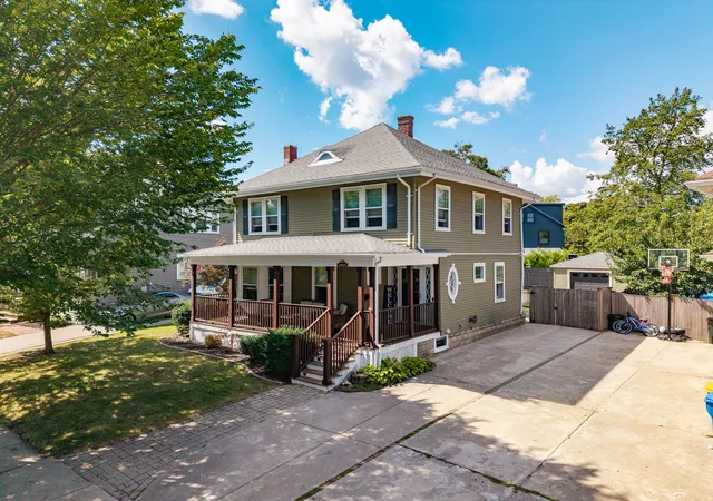 Photo 1 of Sale Pending at 41 Emerson Rd, Winthrop, MA 02152 | MLS# 73574628 | Listing updated on 2026-09-30