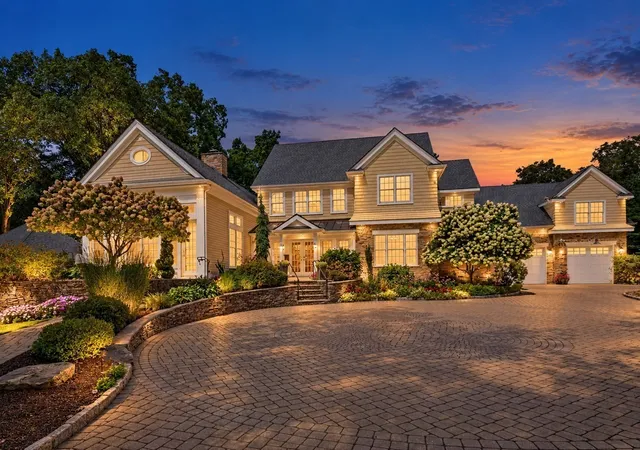 Photo 1 of Mansion for sale at 68 West Hl Ave, Melrose, MA 02176 | MLS# 73582761 | Listing updated on 2026-09-29