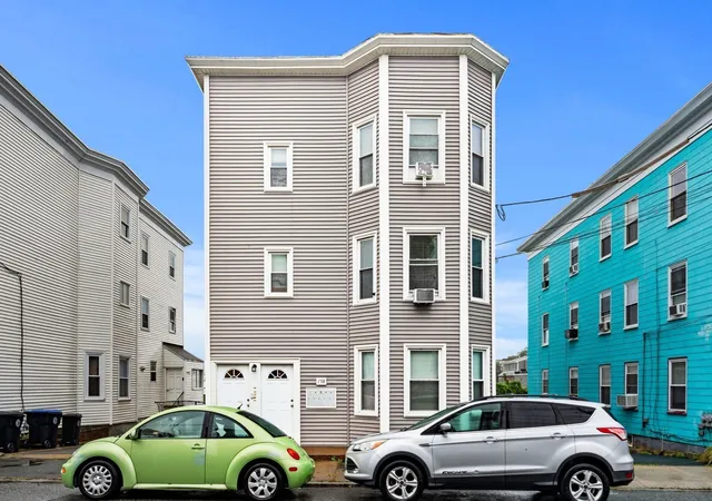 Condo for sale at 158 Park #3, Beverly, MA 01915 | MLS# 73588536