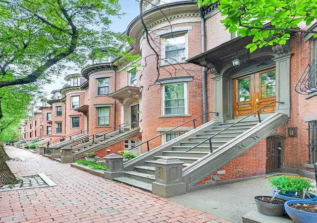 Photo 2 of Condo for sale at 9 Holyoke St #4, Boston, MA 02116 | MLS# 73574511 | Listing updated on 2026-09-15