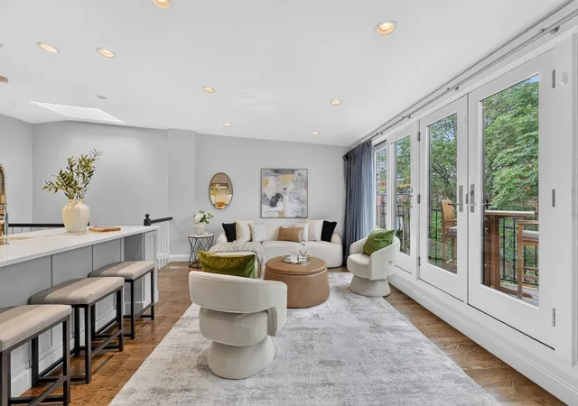 Photo 4 of Condo for sale at 9 Holyoke St #4, Boston, MA 02116 | MLS# 73574511 | Listing updated on 2026-09-15