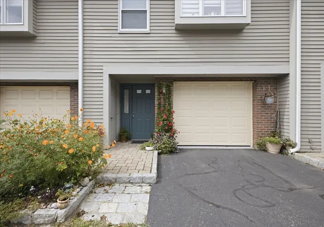 Listing Photo 4 - Condo for sale in building located at 174 Adams St, Newton, MA 02458 - Unit #2