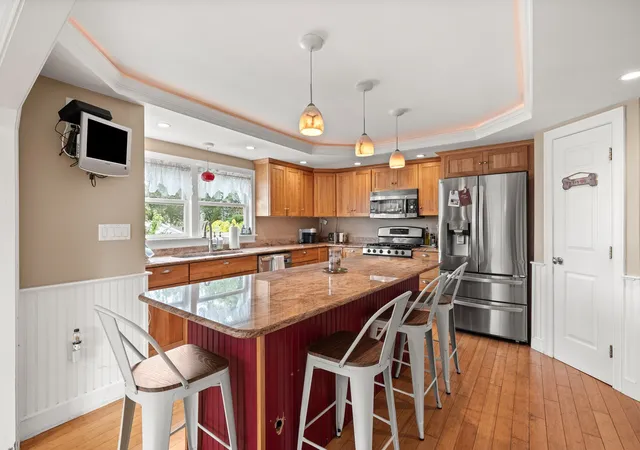 Listing Photo 3 - Condo for sale in building located at 23 Porter St, Beverly, MA 01915 - Unit #C