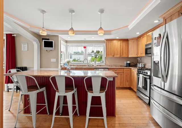 Listing Photo 4 - Condo for sale in building located at 23 Porter St, Beverly, MA 01915 - Unit #C