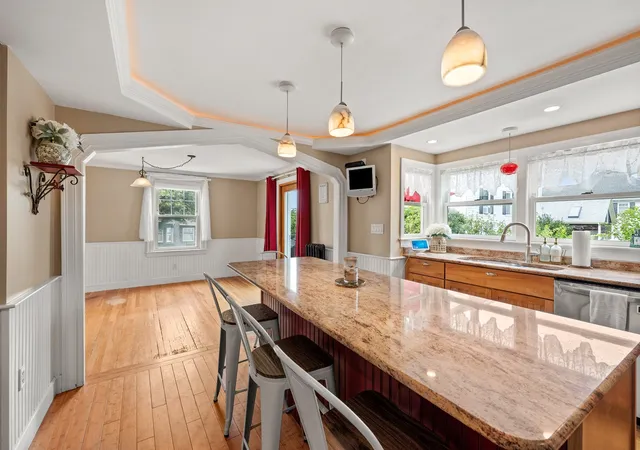 Listing Photo 5 - Condo for sale in building located at 23 Porter St, Beverly, MA 01915 - Unit #C