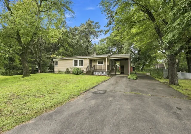 Photo 3 of Single family home for sale at 36 Silver Lake Dr, Agawam, MA 01001 | MLS# 73575506 | Listing updated on 2026-09-14