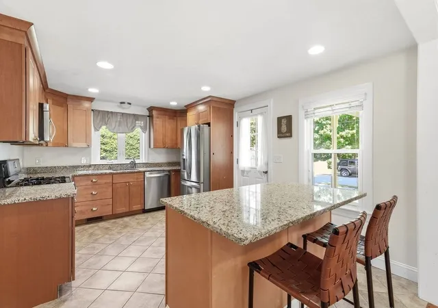 Photo 4 of Sale Pending at 92 Lake Ave, Walpole, MA 02081 | MLS# 73573408 | Listing updated on 2026-09-29