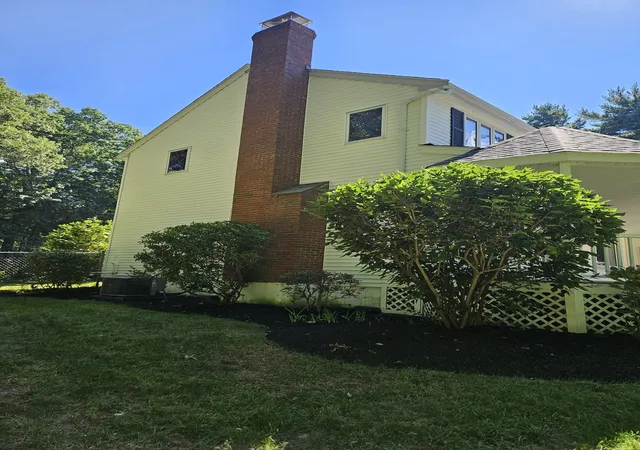 Photo 3 of House for sale at 226 County Rd, East Freetown, MA 02717 | MLS# 73574858 | Listing updated on 2026-09-18