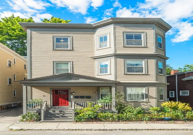 Photo 1 of Condo for sale at 35 White Pl #3, Brookline, MA 02445 | MLS# 73573604 | Listing updated on 2026-09-17