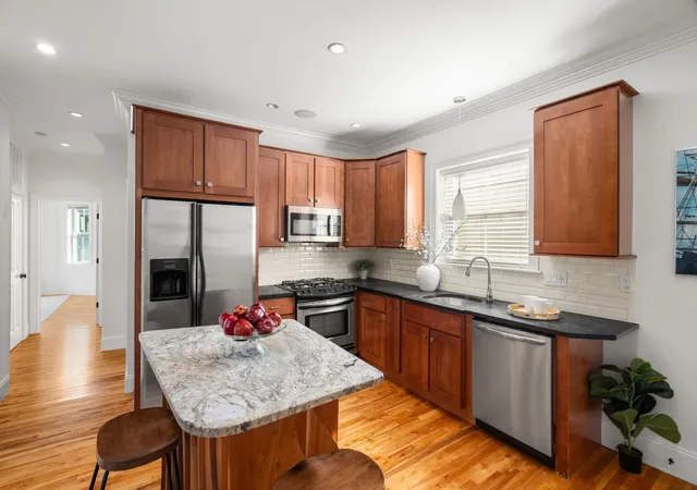 Photo 3 of Condo for sale at 35 White Pl #3, Brookline, MA 02445 | MLS# 73573604 | Listing updated on 2026-09-17