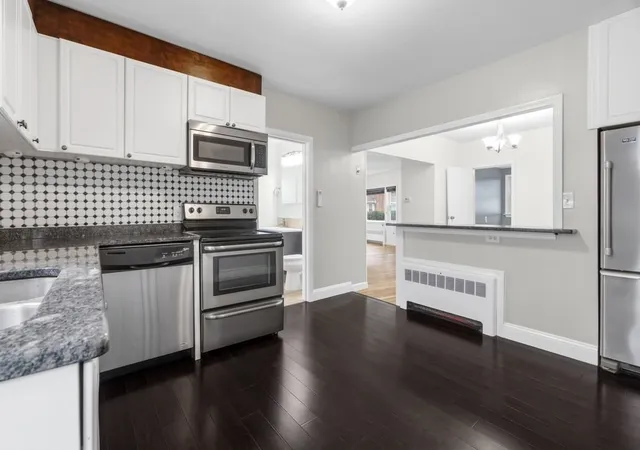 Photo 4 of House for sale at 171 Lake St, Waltham, MA 02451 | MLS# 73571620 | Listing updated on 2026-09-16