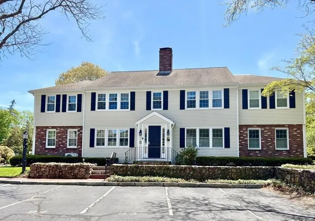 Condo for sale at 727 Main St #B1, Osterville, MA 02655 | MLS# 73575652