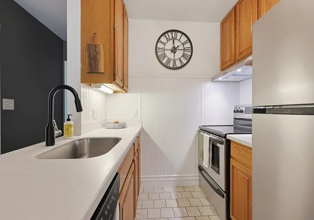 Photo 4 of Sale Pending at 117 Tall Oaks Dr #G, South Weymouth, MA 02190 | MLS# 73570948 | Listing updated on 2026-09-29