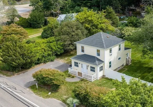 Photo 3 of Single family home for sale at 275 Holmes St, Halifax, MA 02338 | MLS# 73574807 | Listing updated on 2026-09-15