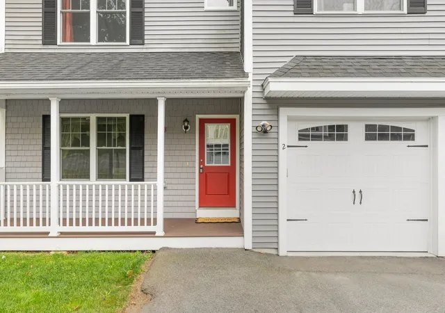 Photo 4 of Single family home for sale at 2 Mackenzie Way #2, Haverhill, MA 01832 | MLS# 73570987 | Listing updated on 2026-09-18