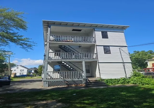 Photo 10 of Multi family home for sale at 335 Oakland St, Springfield, MA 01108 | MLS# 73573873 | Listing updated on 2026-10-08