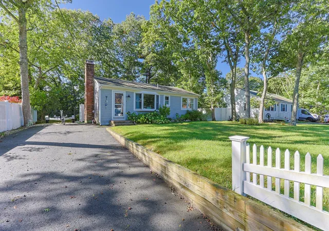 Photo 2 of Single family home for sale at 9 Winchester Dr, East Falmouth, MA 02536 | MLS# 73588176 | Listing updated on 2026-10-12