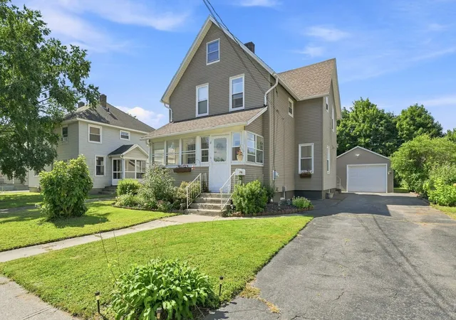 Photo 3 of Single family home for sale at 27 Elm St, Ludlow, MA 01056 | MLS# 73575269 | Listing updated on 2026-09-18