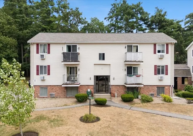 Photo 1 of Condo for sale at 10 Royal Dane Dr #79, Marshfield, MA 02050 | MLS# 73572937 | Listing updated on 2026-09-12