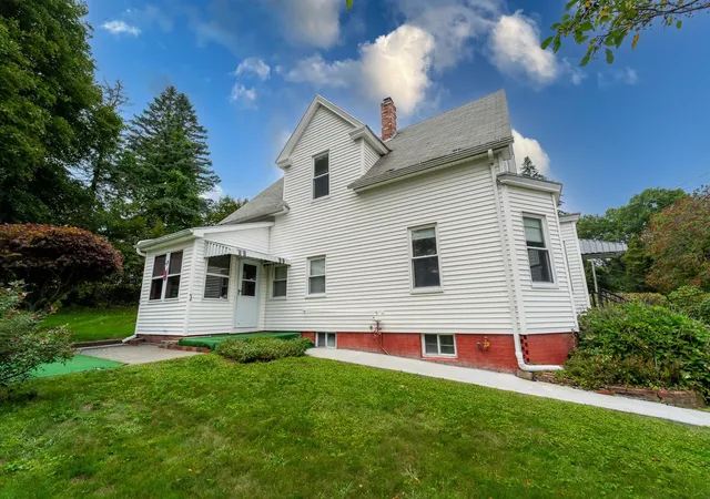 Photo 3 of Sale Pending at 1 Beckman St, Worcester, MA 01607 | MLS# 73576106 | Listing updated on 2026-09-16