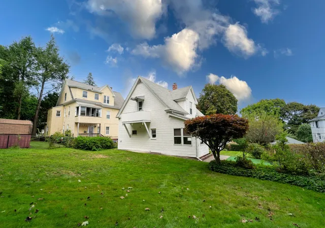 Photo 3 of Sale Pending at 1 Beckman St, Worcester, MA 01607 | MLS# 73576106 | Listing updated on 2026-09-16
