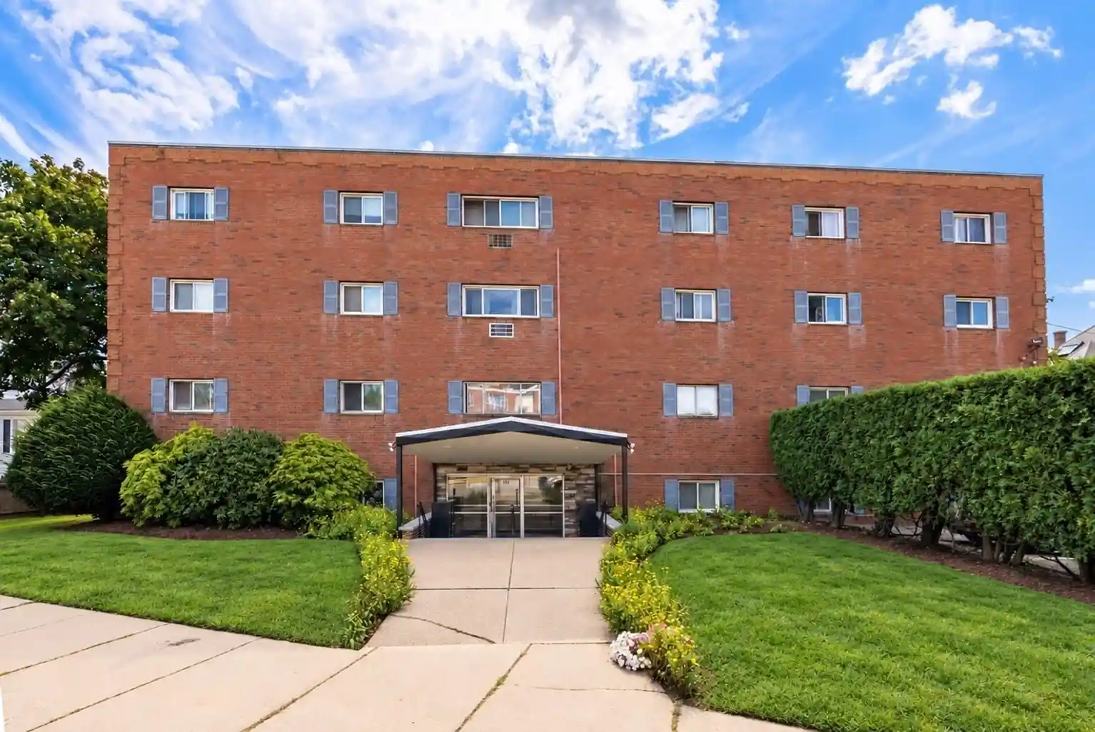 Listing Photo 1 - Condo for sale in 183 Mt Auburn St located at 183 Mt Auburn St, Watertown, MA 02472 - Unit #15