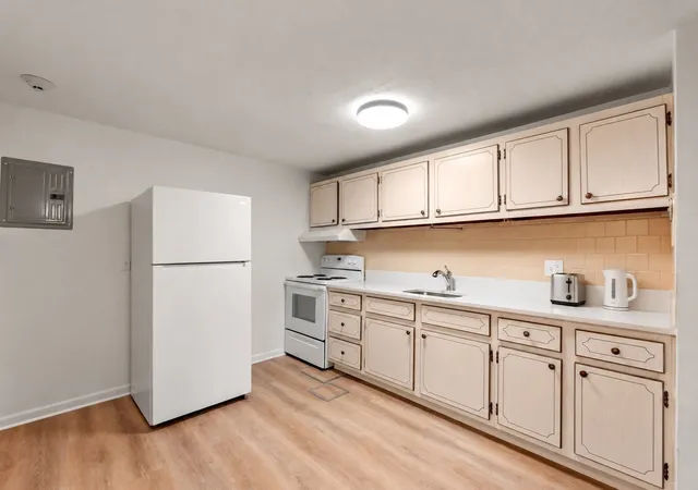 Listing Photo 5 - Condo for sale in building located at 183 Mt Auburn St, Watertown, MA 02472 - Unit #15