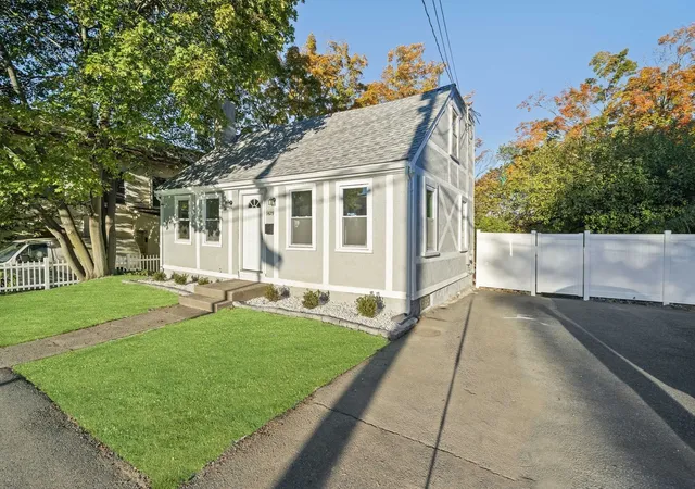 Photo 2 of Single family home for sale at 1429 Pleasant St, East Weymouth, MA 02189 | MLS# 73587585 | Listing updated on 2026-10-13