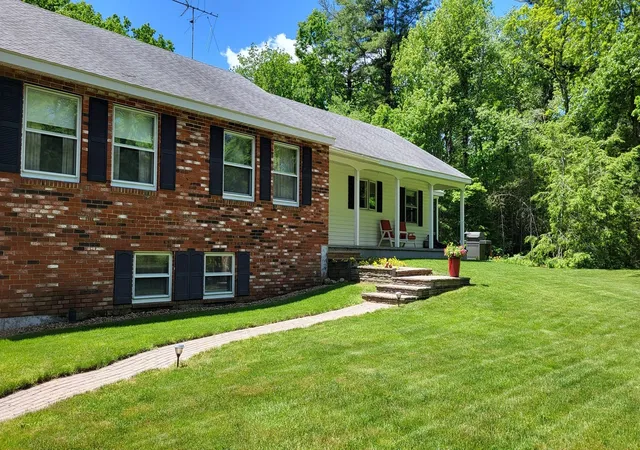 Photo 1 of Single family home for sale at 385 E County Rd, Rutland, MA 01543 | MLS# 73576284 | Listing updated on 2026-10-06