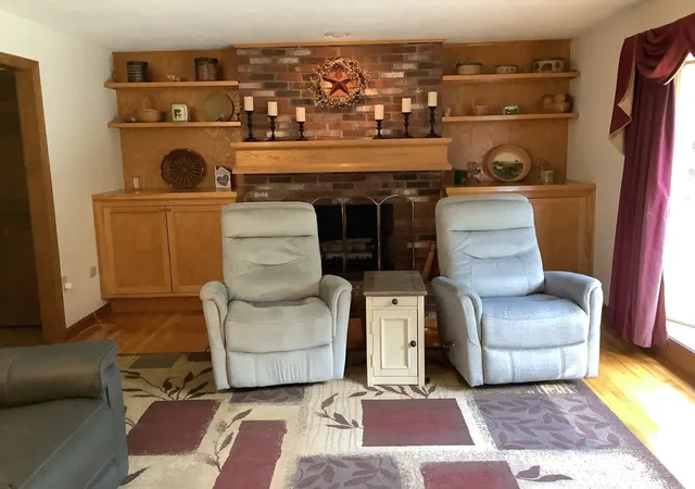 Photo 3 of Single family home for sale at 385 E County Rd, Rutland, MA 01543 | MLS# 73576284 | Listing updated on 2026-10-06