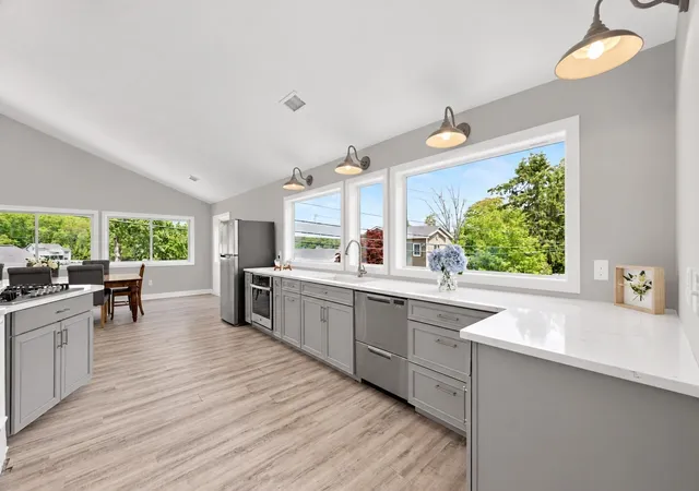 Photo 4 of Single family home for sale at 6 Wilson Ave, Spencer, MA 01562 | MLS# 73574479 | Listing updated on 2026-09-16