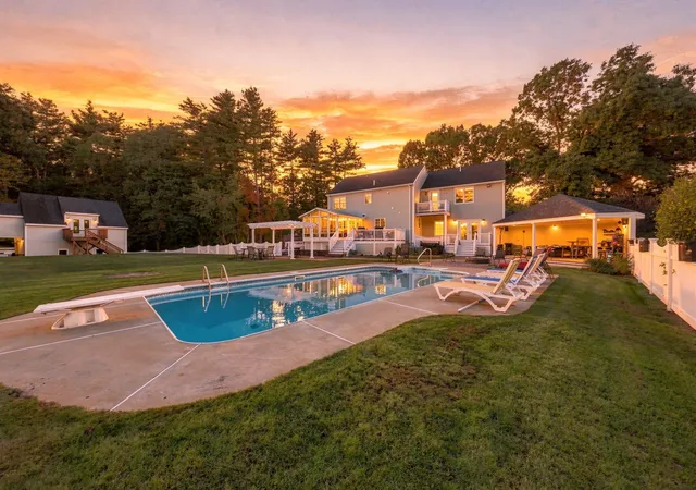 Photo 1 of Single family home for sale at 15 Smith Cor Rd, Plaistow, NH 03865 | MLS# 73587357 | Listing updated on 2026-10-10