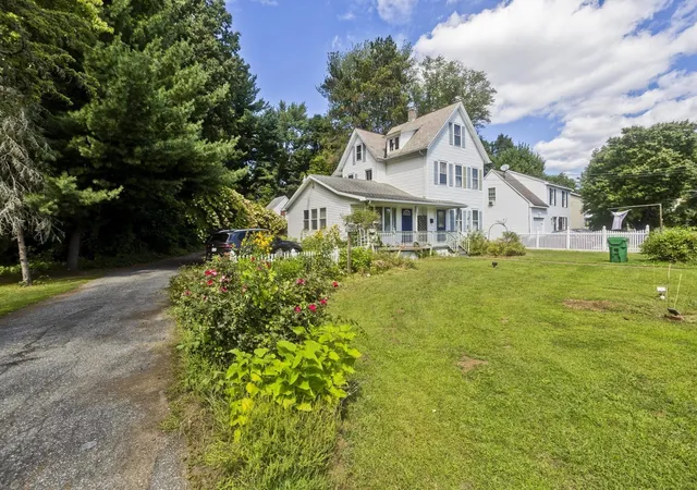 Photo 3 of Single family home for sale at 137 Sheridan St, Chicopee, MA 01020 | MLS# 73575239 | Listing updated on 2026-09-14