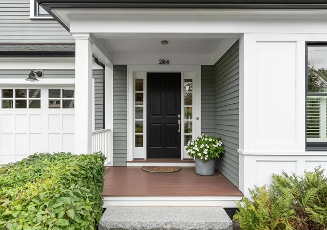 Photo 2 of Single family home for sale at 284 Elsinore St, Concord, MA 01742 | MLS# 73575213 | Listing updated on 2026-09-14
