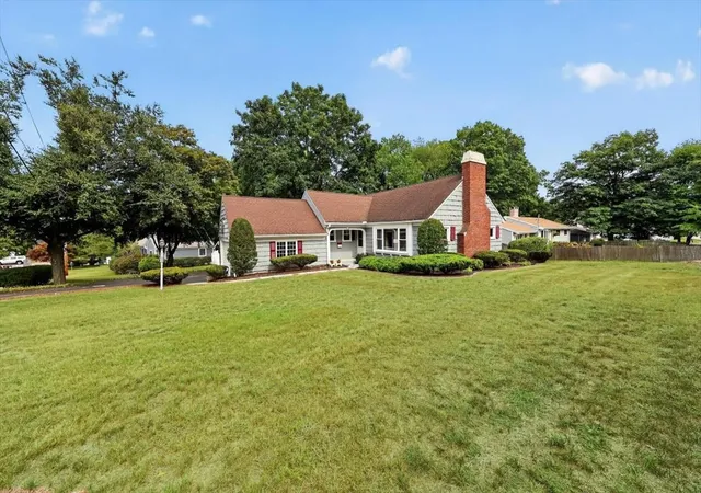 Photo 2 of Single family home for sale at 105 Whiting St, Hingham, MA 02043 | MLS# 73574578 | Listing updated on 2026-10-03