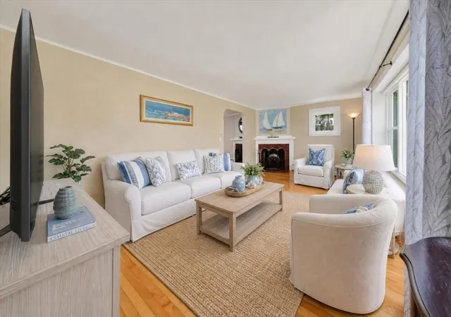 Photo 4 of Single family home for sale at 105 Whiting St, Hingham, MA 02043 | MLS# 73574578 | Listing updated on 2026-10-03