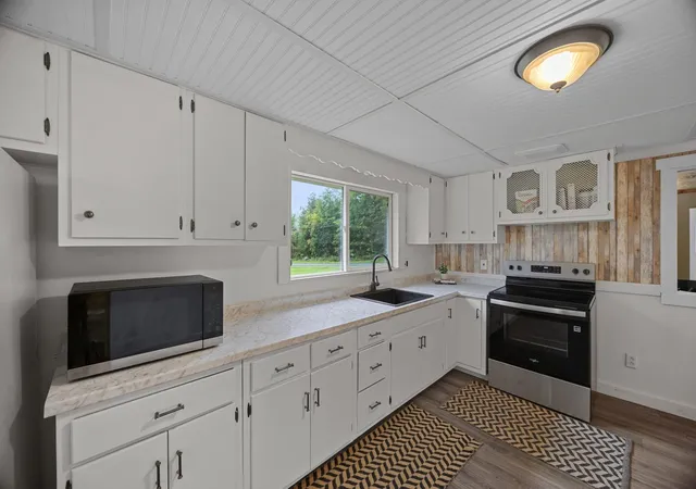 Sale Pending at 185 Linden St, Berlin, MA 01503 | MLS# 73571955 | Listing updated on 2026-09-23
