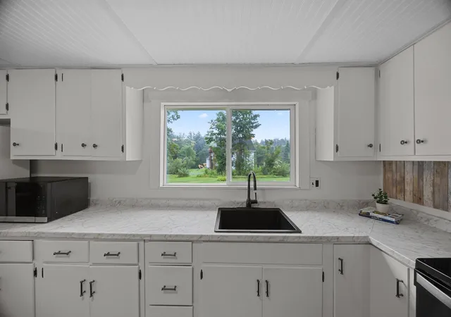 Sale Pending at 185 Linden St, Berlin, MA 01503 | MLS# 73571955 | Listing updated on 2026-09-23