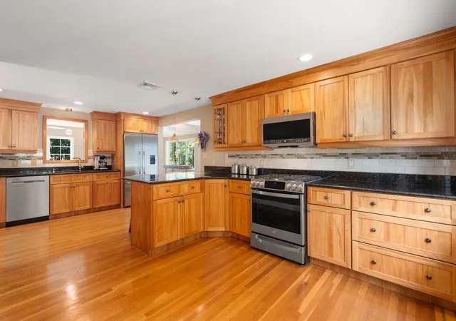 Photo 2 of Single family home for sale at 7 Cape Cod Ln, Canton, MA 02021 | MLS# 73584181 | Listing updated on 2026-10-03