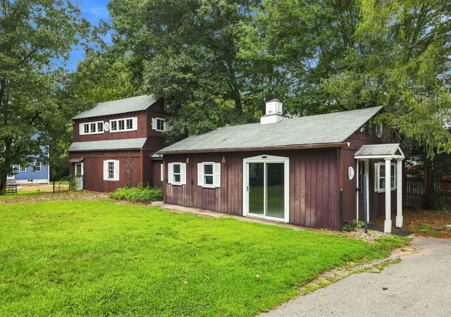 Photo 1 of Single family home for sale at 66 Charlton St, Oxford, MA 01540 | MLS# 73574639 | Listing updated on 2026-09-13