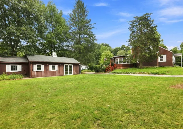 Photo 2 of Single family home for sale at 66 Charlton St, Oxford, MA 01540 | MLS# 73574639 | Listing updated on 2026-09-13