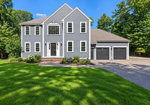 Photo 2 of Single family home for sale at 4 Bruce Rd, Holbrook, MA 02343 | MLS# 73581311 | Listing updated on 2026-10-16