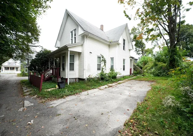 Photo 2 of Multi family home for sale at 3 Clifton Ter, Worcester, MA 01610 | MLS# 73581262 | Listing updated on 2026-10-10