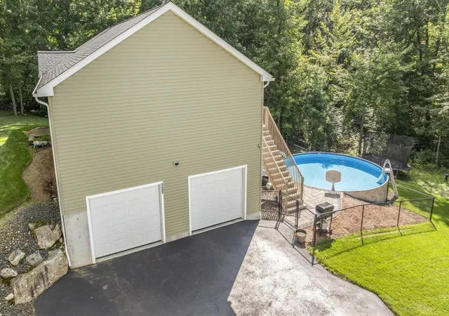 Photo 4 of Single family home for sale at 131 Adams Rd, East Brookfield, MA 01515 | MLS# 73572620 | Listing updated on 2026-09-11