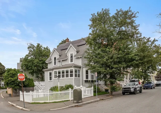 Photo 1 of Single family home for sale at 50 Columbia St, Swampscott, MA 01907 | MLS# 73573583 | Listing updated on 2026-09-12