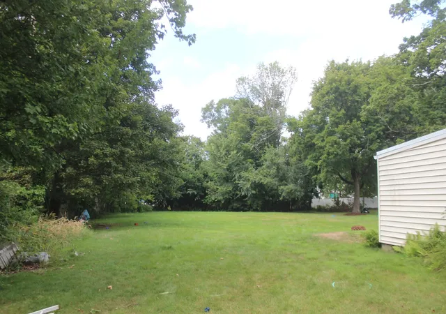 Photo 3 of Sale Pending at 171 Warren Ave, Whitman, MA 02382 | MLS# 73575751 | Listing updated on 2026-09-30