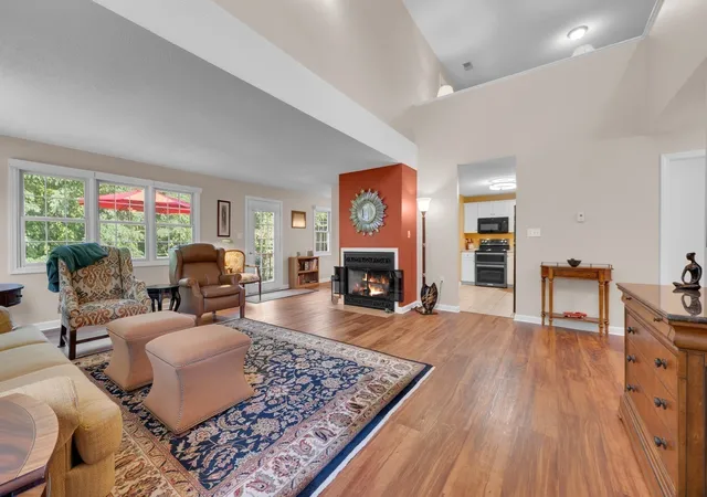 Listing Photo 5 - Condo for sale in building located at 36 Betsy Ross Cir, Sturbridge, MA 01566 - Unit #36
