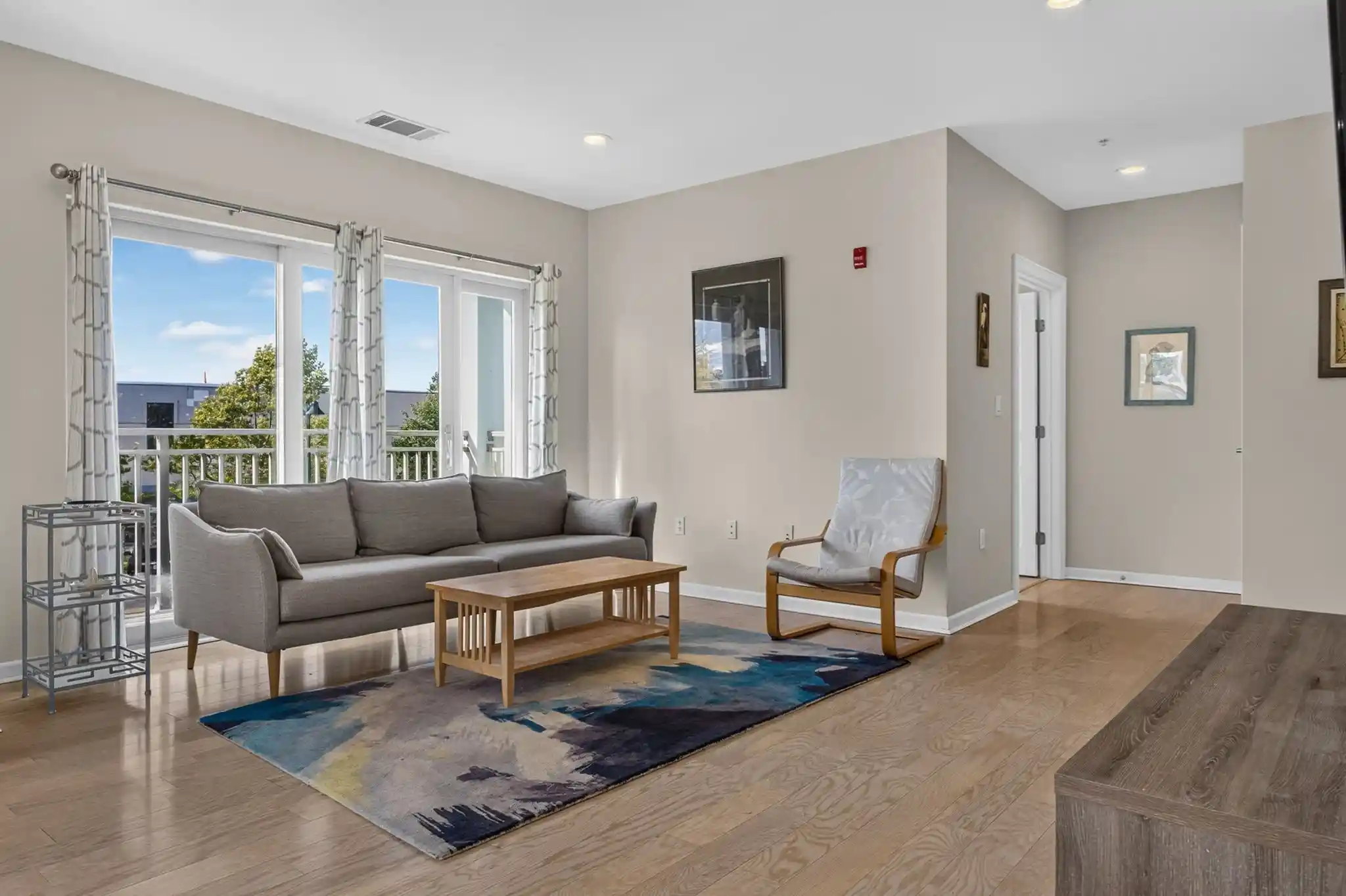 Listing Photo 2 - Condo for sale in 5 Repton Cir located at 5 Repton Cir, Watertown, MA 02472 - Unit #5213