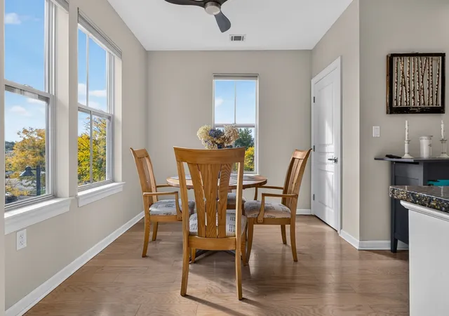 Listing Photo 5 - Condo for sale in building located at 5 Repton Cir, Watertown, MA 02472 - Unit #5213