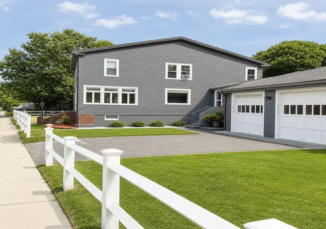 Photo 3 of Single family home for sale at 147 South St, Marlborough, MA 01752 | MLS# 73573950 | Listing updated on 2026-09-13